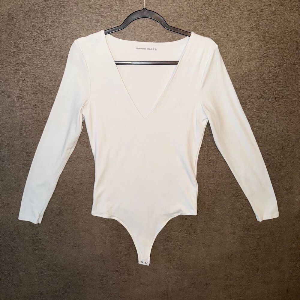 Abercrombie & Fitch white long sleeve bodysuit with V-neckline